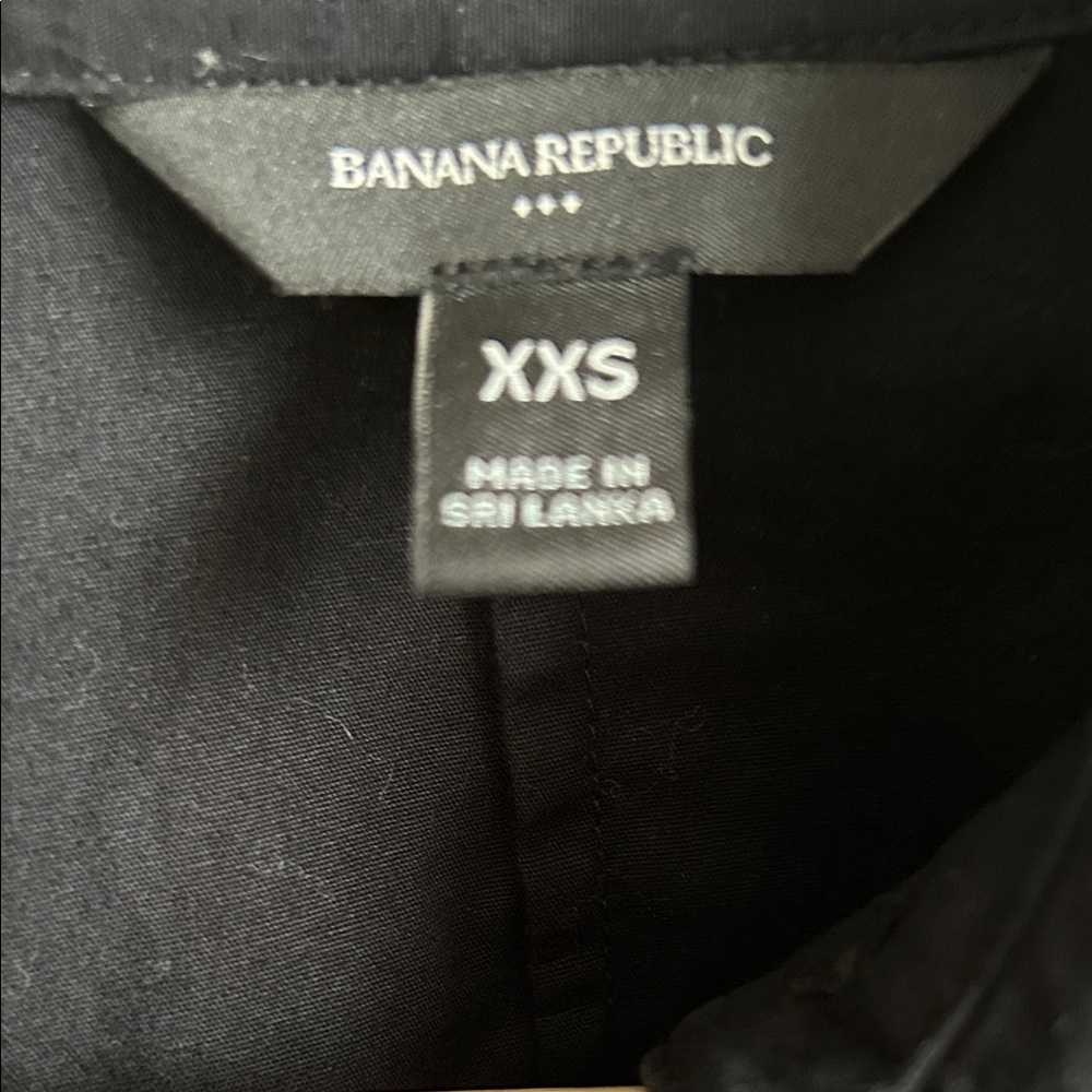 Banana Republic Women's Black 100% cotton poplin Button-Down Shirt - Picture 4 of 5
